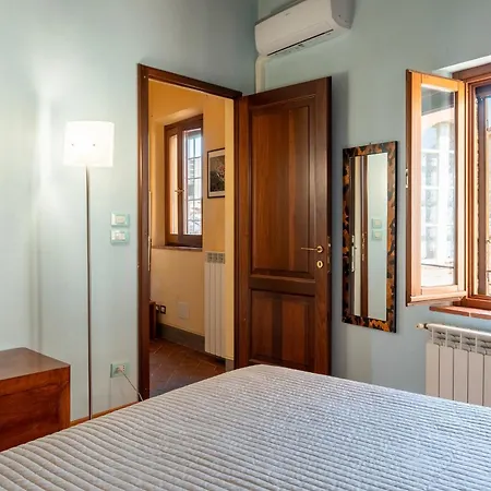 Small Rustic * Scrofiano