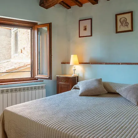 Small Rustic * Scrofiano