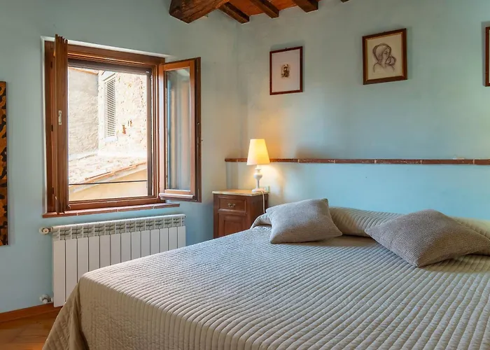 Small Rustic * Scrofiano